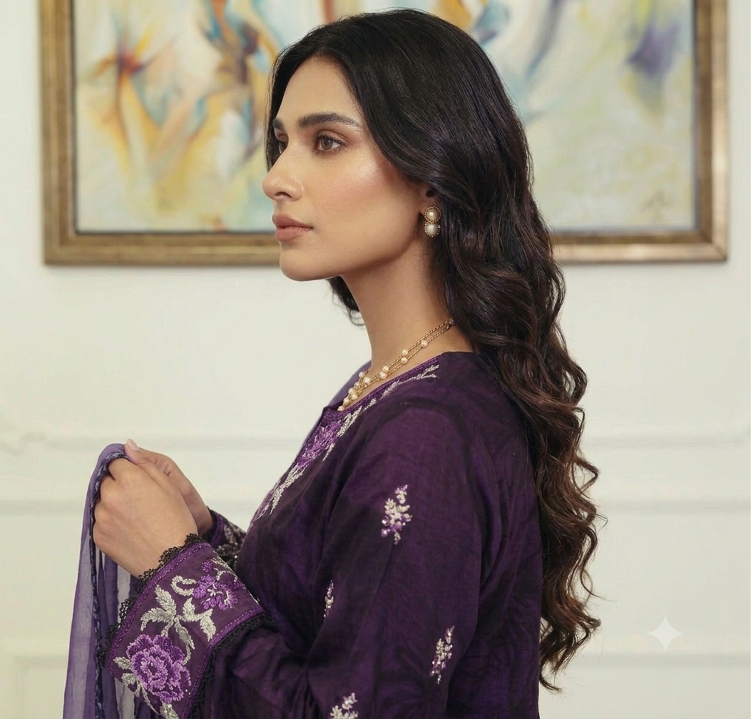 Zyna Purple Embroidered Lawn 3-Piece Suit
